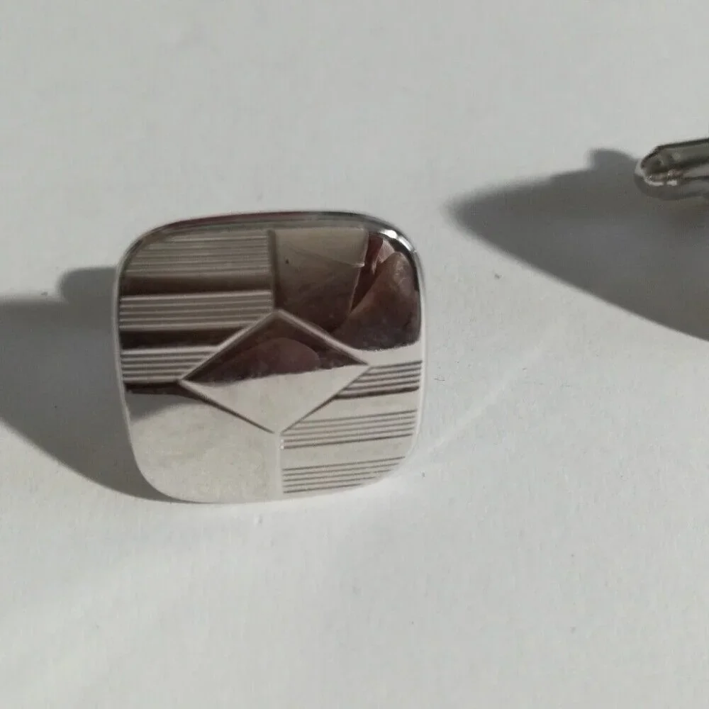 * Unbranded Silver Tone Minimalist Textured Geometric Cufflinks